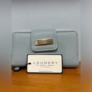 LAUNDRY by Shelli Segal NWT Light Blue Wallet Zippered Pocket Card Slots $58msrp